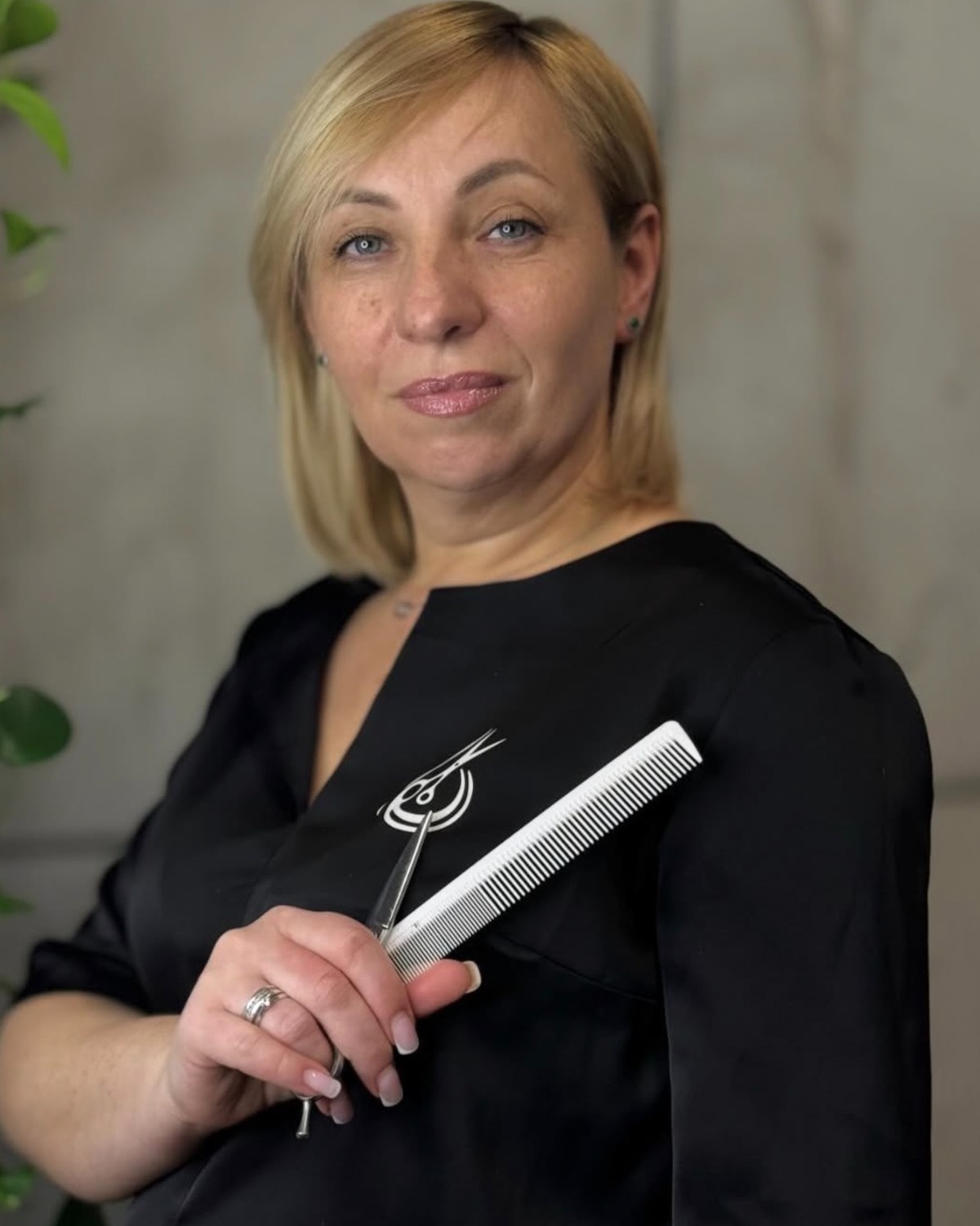 Майстер Ірина Стефанюк салону ᴛʜᴇ TIME